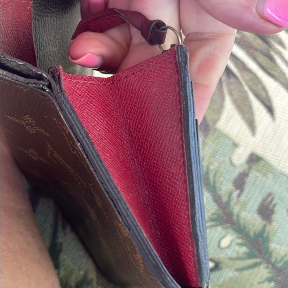 Louis Vuitton Brown Monogram with red interior Sarah wallet - Picture 7 of 10